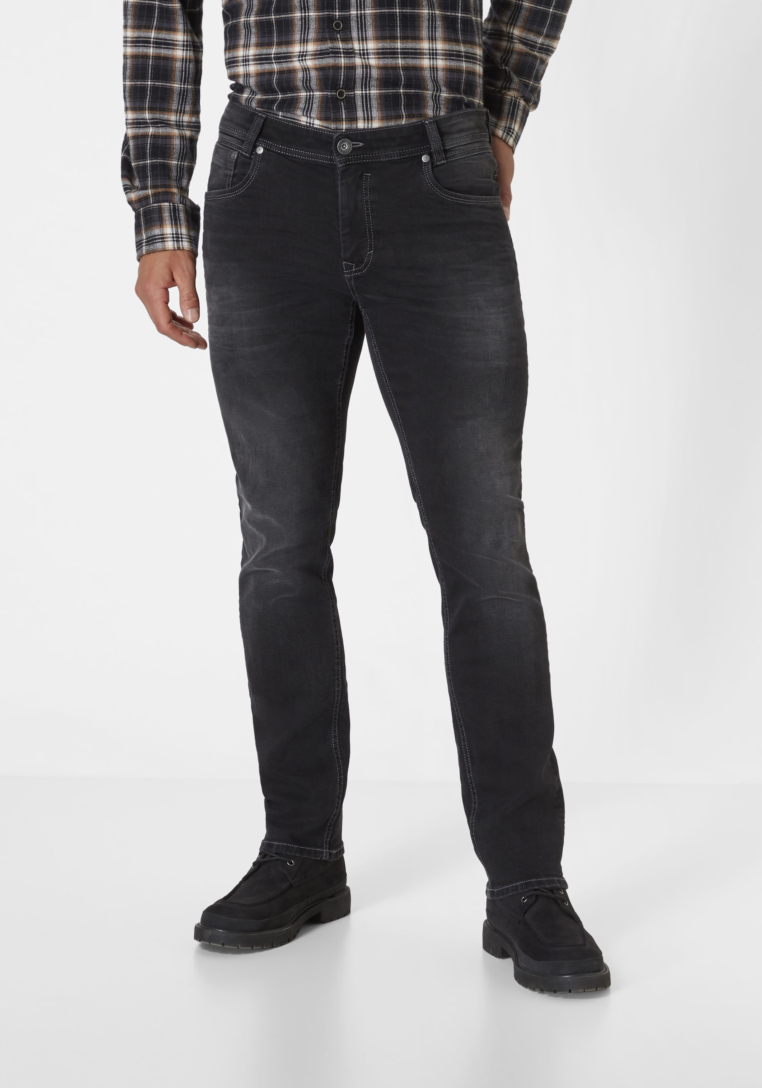 802427472000-6015_9_schwarze-jeans-herren-straight-fit-ben-paddocks.jpg