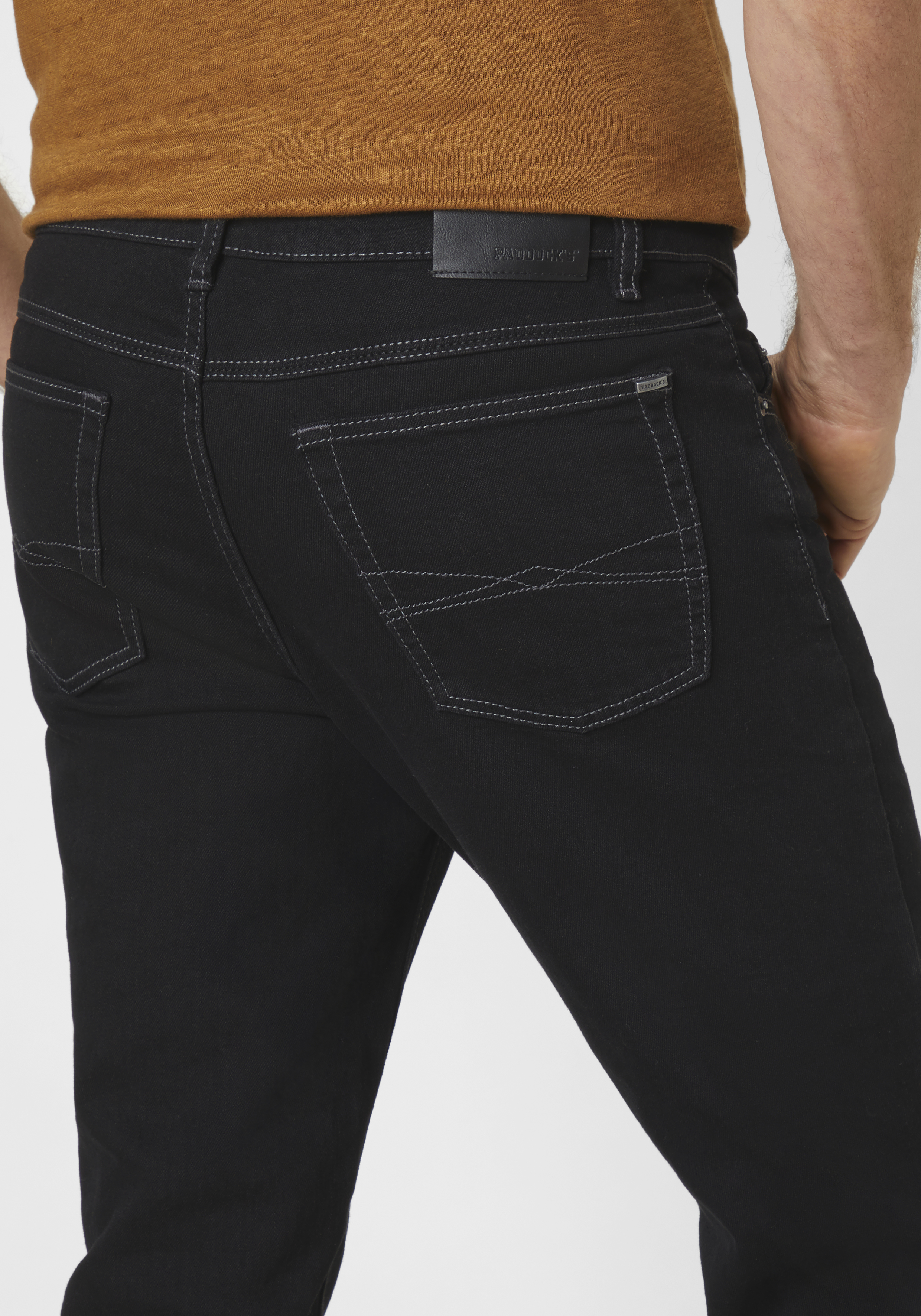 802044960000-6001_4_herren-slim-fit-jeans-pipe-paddocks.jpg